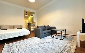 Hello Helsinki - Cozy Studio Center